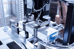 新能源汽車(chē)產(chǎn)業(yè)崛起，磁選設備電池材料除鐵助力電池行業(yè)發(fā)展